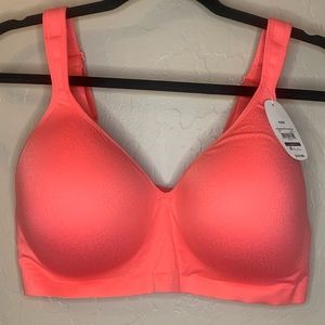 Secret Treasures Seamless Wirefree Comfort Bra, Size 42DD, NWT